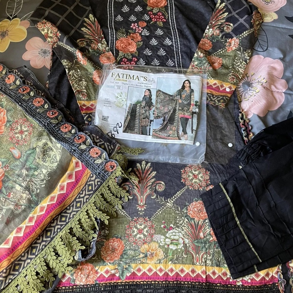 3 piece Lawn Salwar Kameez XXL Bust 47 Inches.